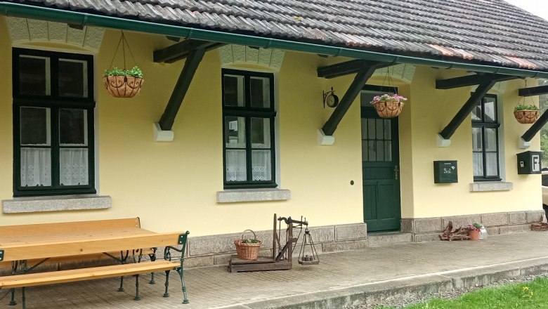 Nostalgia station, &copy; Anita Kelih