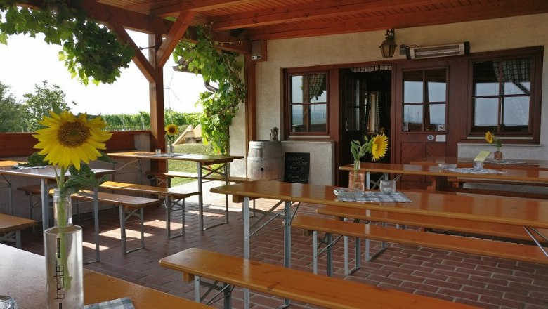 Terrace, &copy; R&ouml;dler Anton