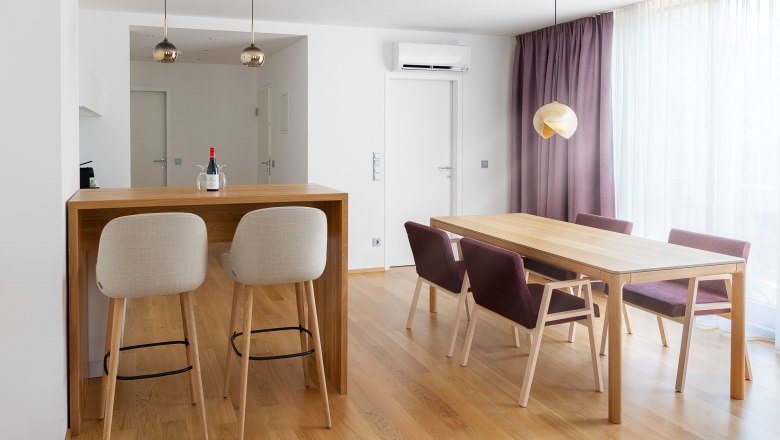 Executive Suite dining area, © Peter Hruska