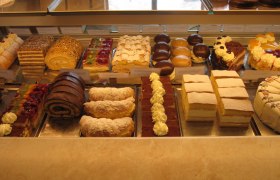 Pastry display case, © Mehlspeisenvitrine, © Bäckerei-Konditorei Pilz, Katrin Pilz