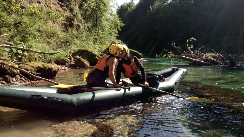 Love by the water, &copy; David Gregorik