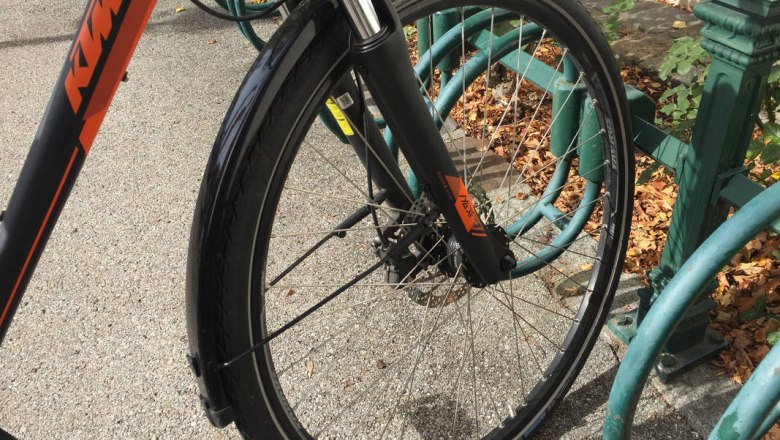 Bicycle front tire