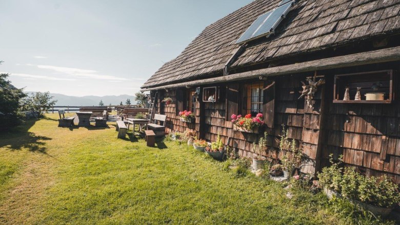 Seven huts, &copy; Gerald Demolsky