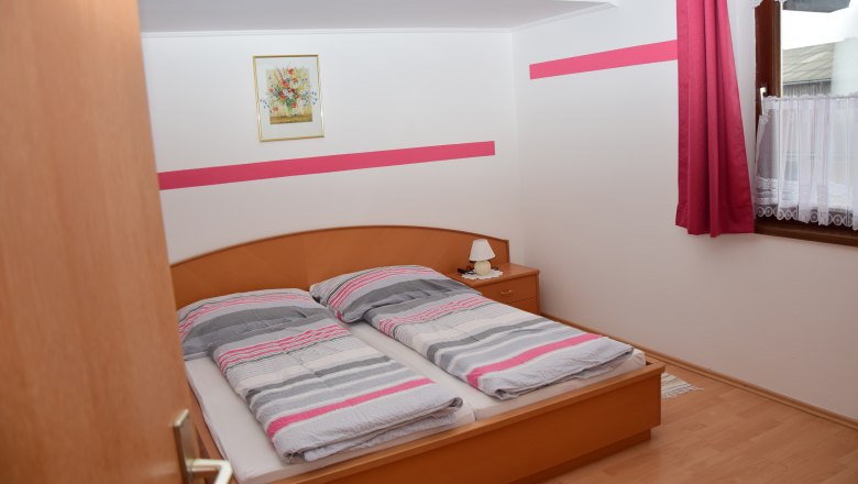 Apartment &Ouml;tscherblick_Bedroom, &copy; Fam. Himmelmayer