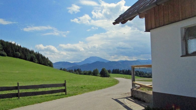 Courtyard view towards Ötscher, © Familie Winter