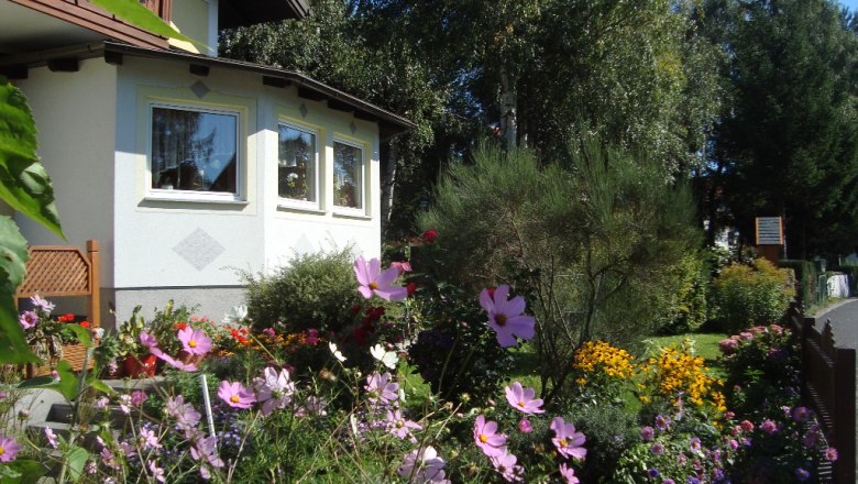 Garden and house, © Fam. Sommer-Leitner