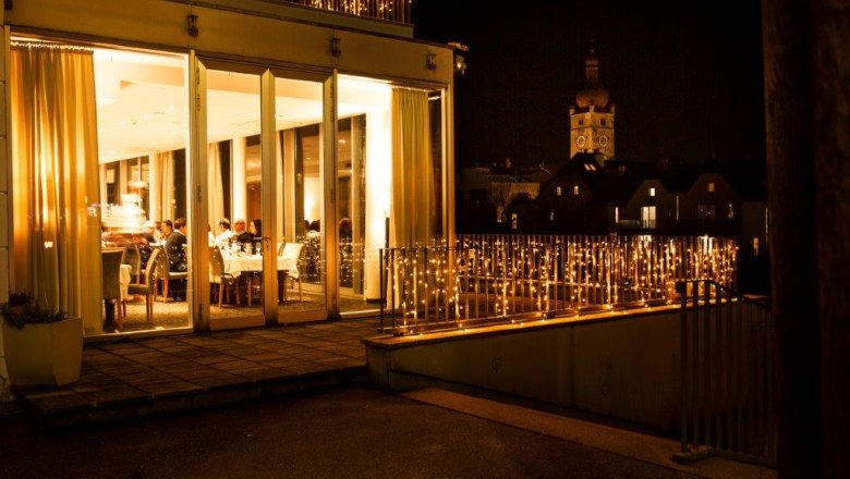 Winter castle by night, &copy; Schloss an der Eisenstrasse