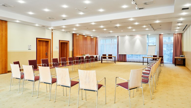 Conference room with chair circle in the Hotel Schneeberghof.