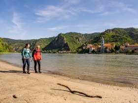 Rossatzbach - Blick auf D&uuml;rnstein, &copy; Wachau-Nibelungengau-Kremstal
