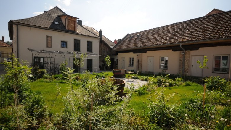 Romantic inner courtyard, &copy; Franz B&ouml;ck