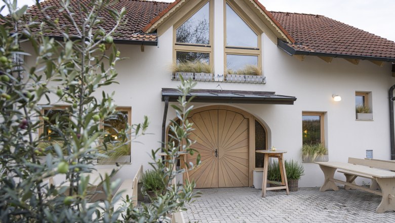 Heurigenlokal Franzwirtschaft exterior view