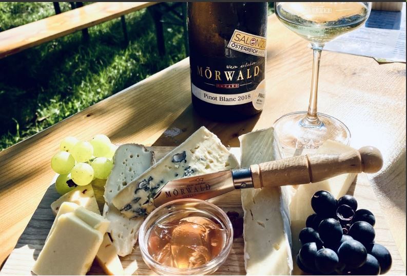 Moni's summer wine tavern