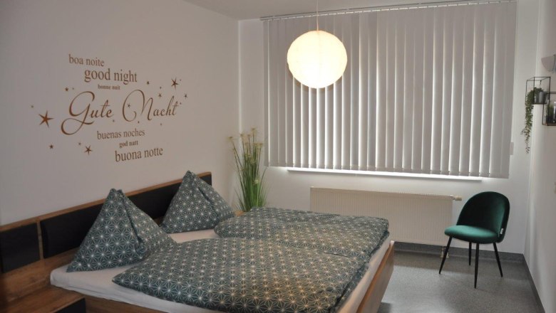 Bedroom apartment time-out, © Krippl Bedroom apartment time-out, © Krippl