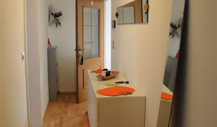 3-anteroom-apartment-66, &copy; Gabriele Prandstetter