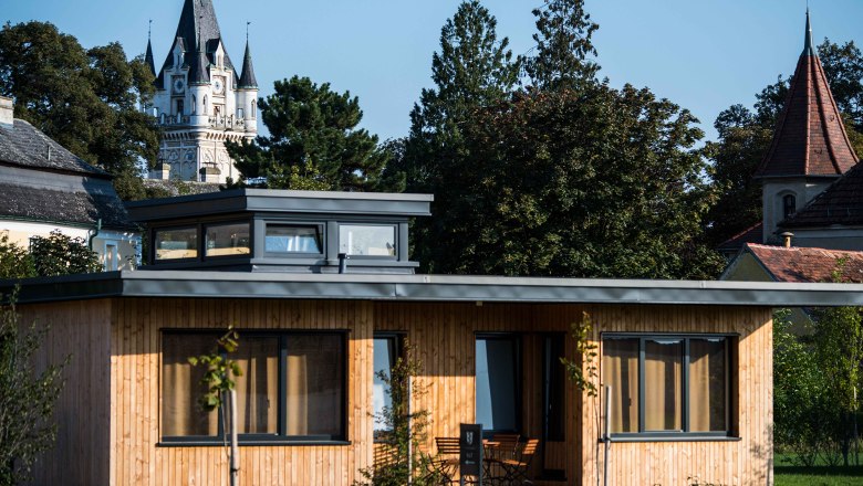 Cottages exterior view, &copy; Nik Pichler