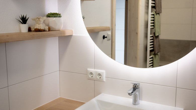 Bathroom, &copy; ReiWaSchHOF