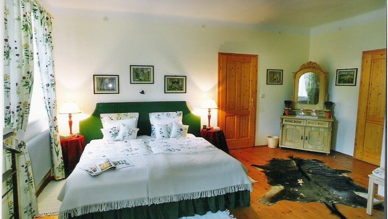 Bedroom 1, © Stephanie Szápáry