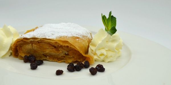 Apple strudel