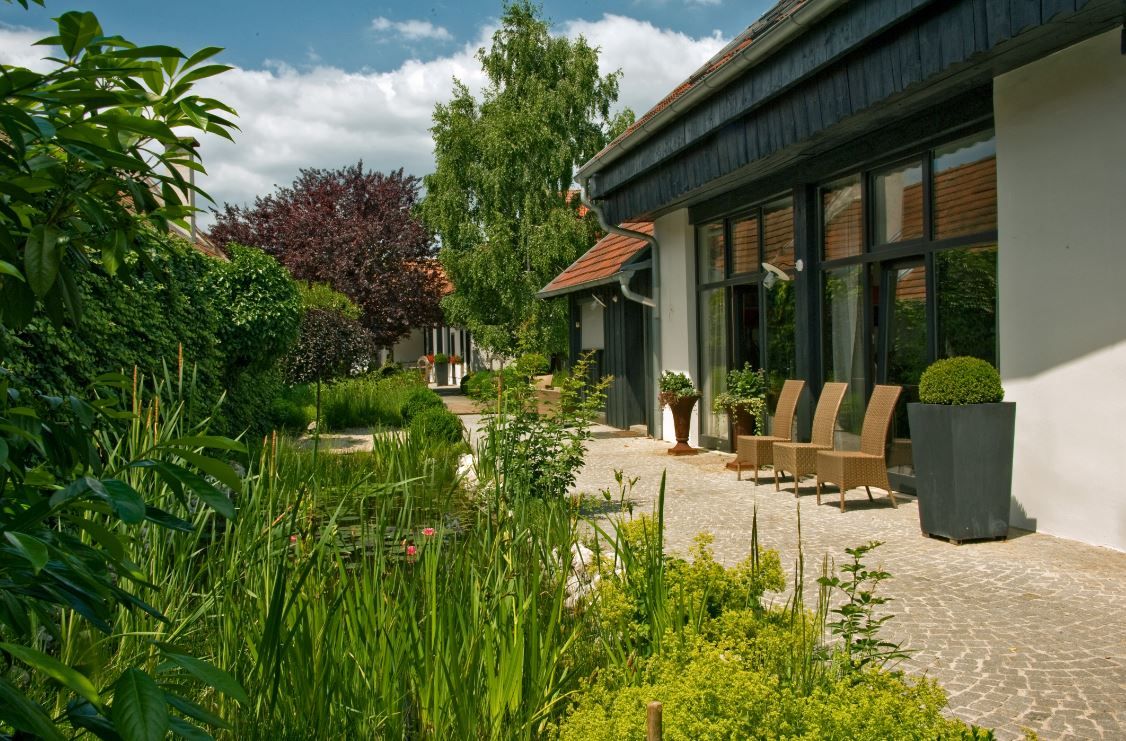 Anton Bauer Winery
