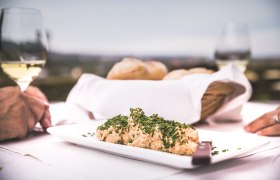 Enjoy fine spreads at a wine tavern, &copy; Daniela Matejschek