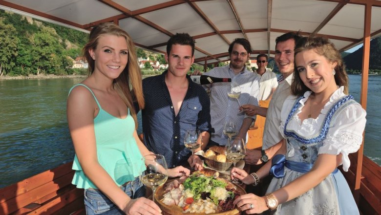Picnic on the Danube, &copy; Gregor Semrad