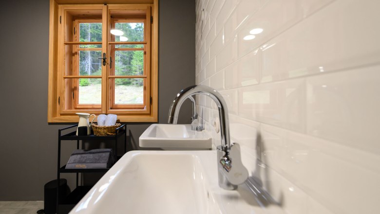 walster10_bathroom_og_cgrapple, &copy; grapple