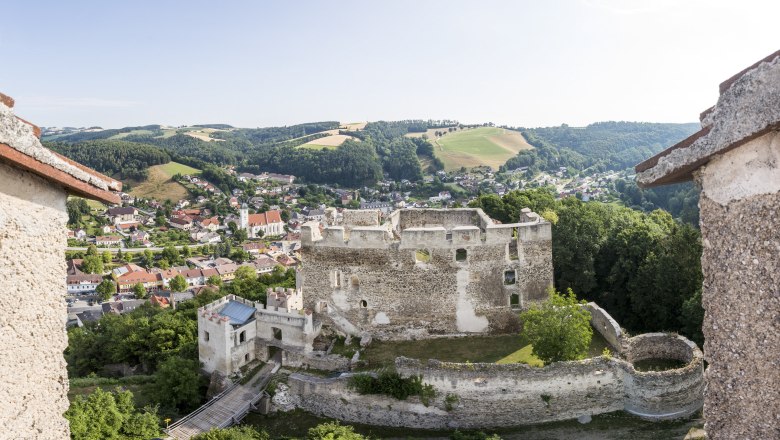 Kirchschlag castle ruins, &copy; Wiener Alpen, Franz Zwickl