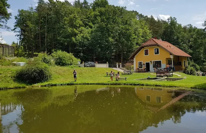 Exterior view, &copy; Karin Brunner