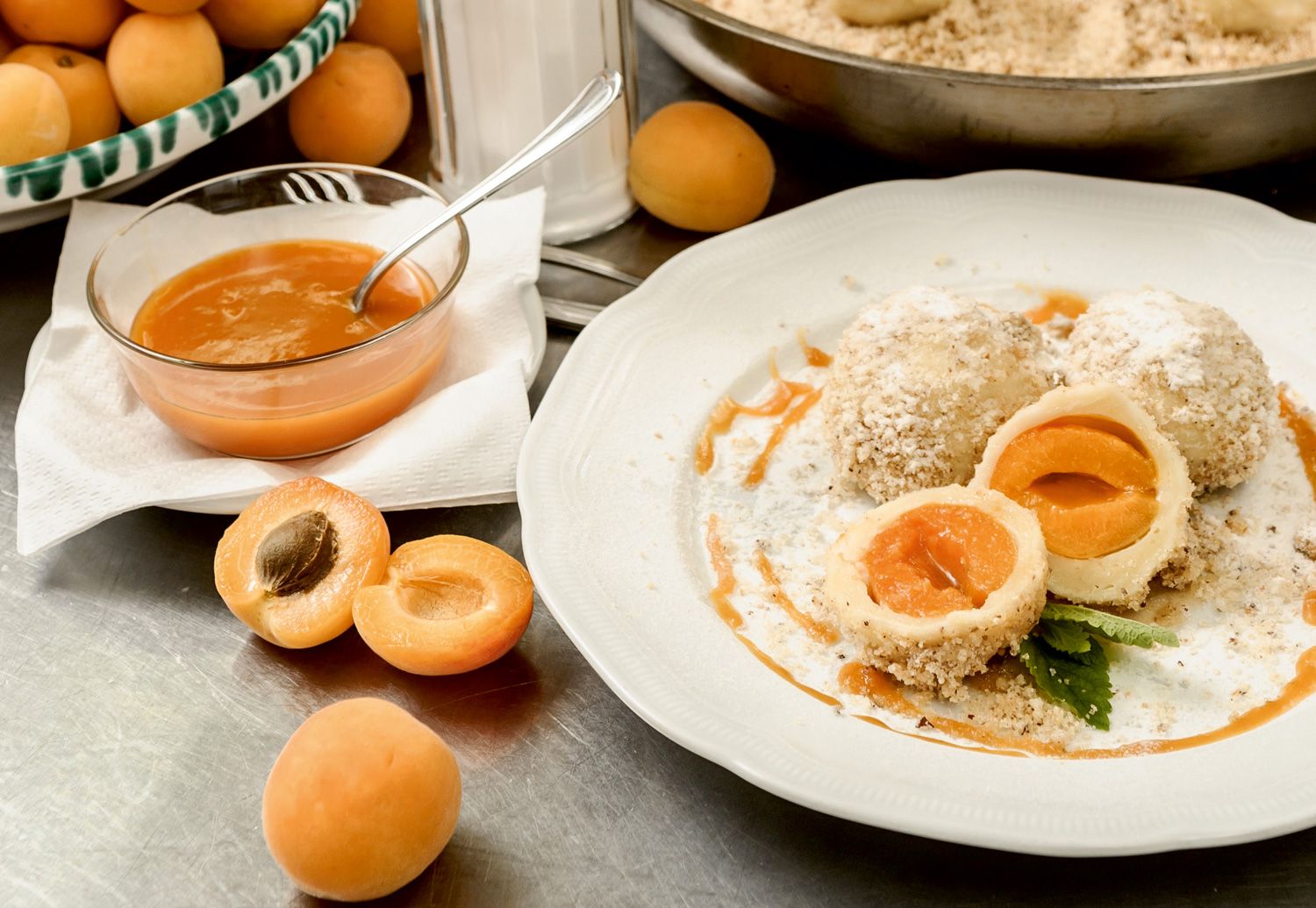 Apricot dumplings in Lilli's apricot garden