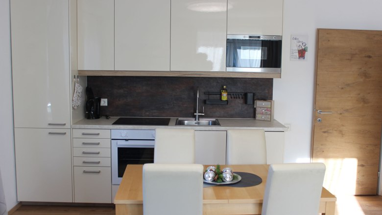 Angel apartment - kitchenette with dining area, © © HomeW4, Sonja Wiesinger