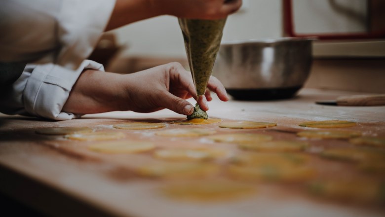 Delicacies from the Raviola manufactory, &copy; Elisabeth Schindler_Raviola-Manufaktur