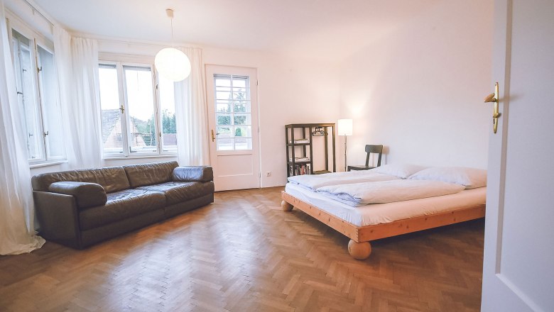 Double room "HANNAH", &copy; Zweitwohnsitz, Photographs by Valerie Eccli