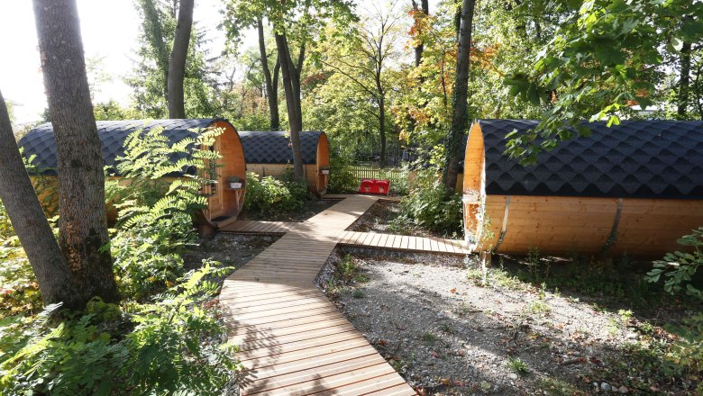 Schlaffassdorf in Tattendorf, &copy; Reinhardt Judt