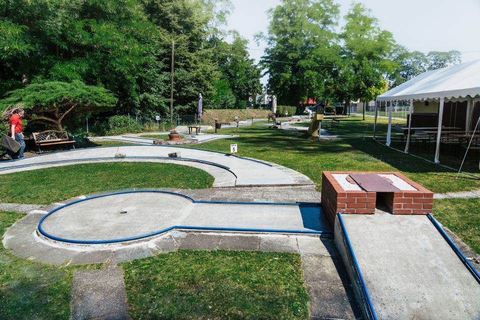 Mini golf course lane 4