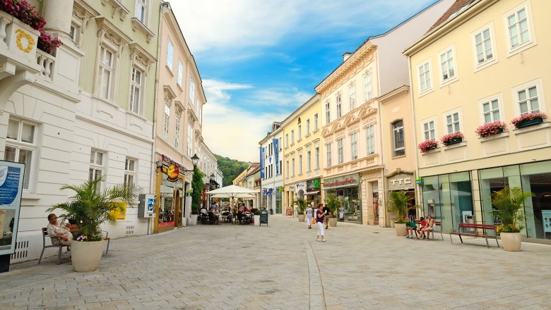 Beethoven relaxing in Baden, © istock/ Tatiana Volgutova