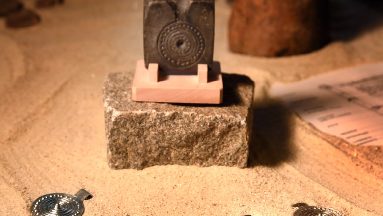 Found objects, &copy; B. Schleich