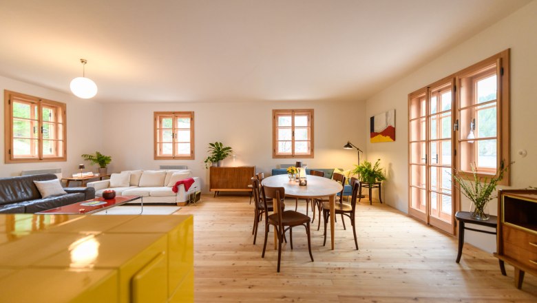 walster10_dining_room_living_room_tiled_stove_cgrapple, &copy; grapple