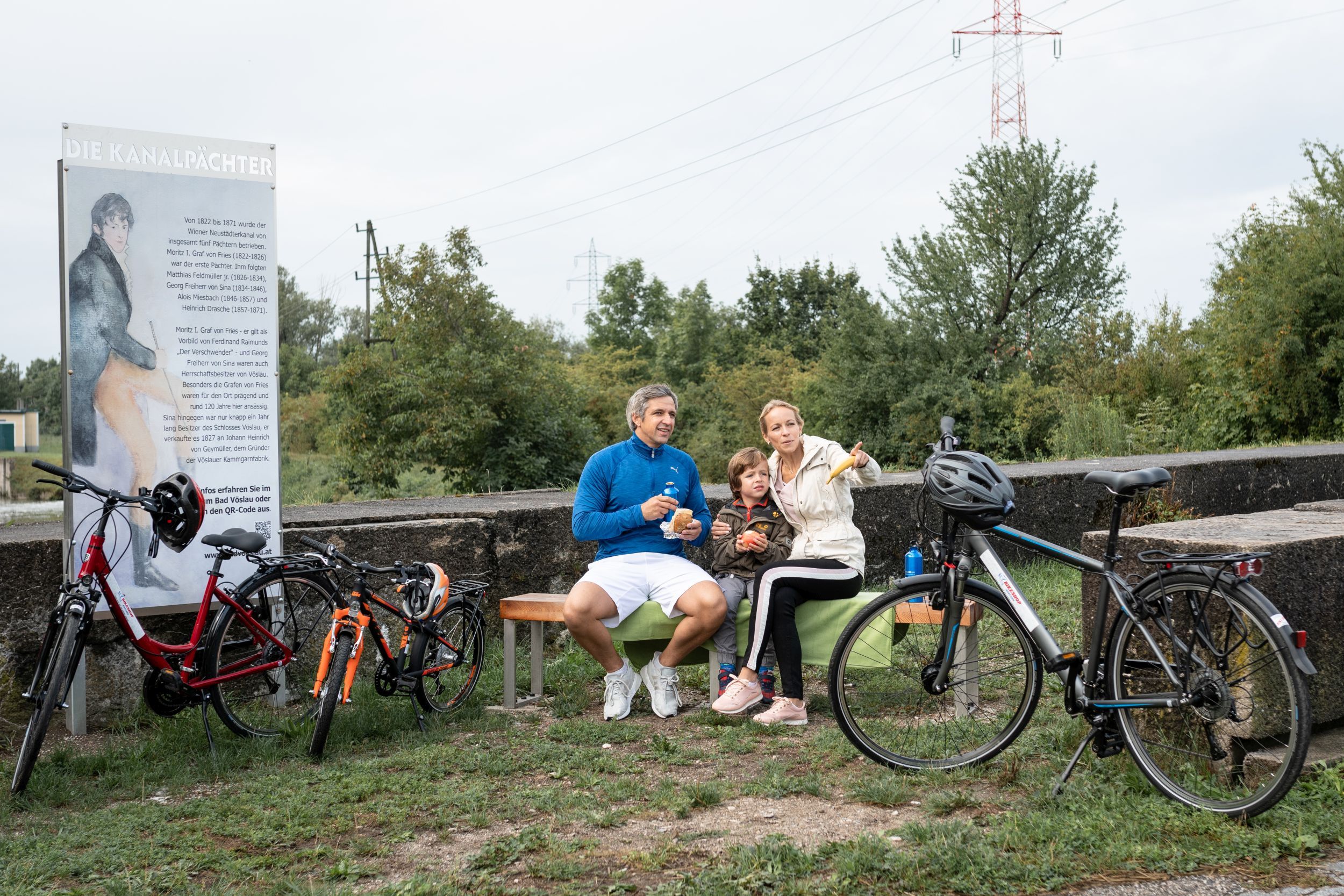 Canal tenant bench
