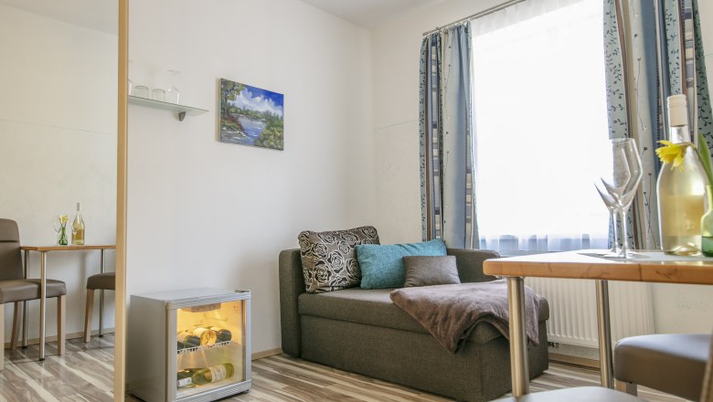 Room photos, &copy; Carmen Auer