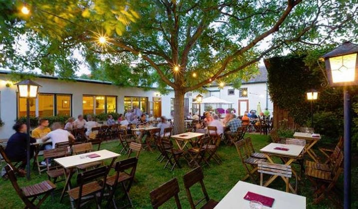 Cozy guest garden, © weinbau steiner