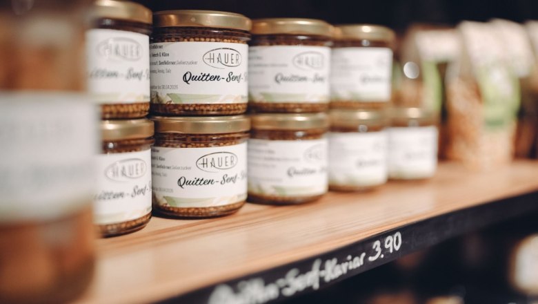 Tavern & farm store Hauer, &copy; Moststra&szlig;e, dochbodnliacht