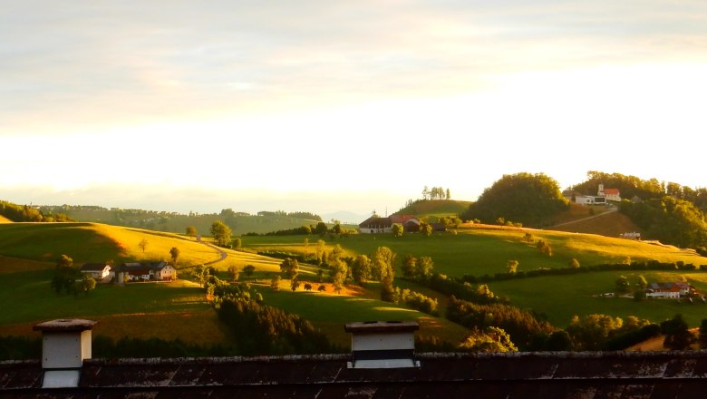 Surroundings, &copy; Simone Wagner