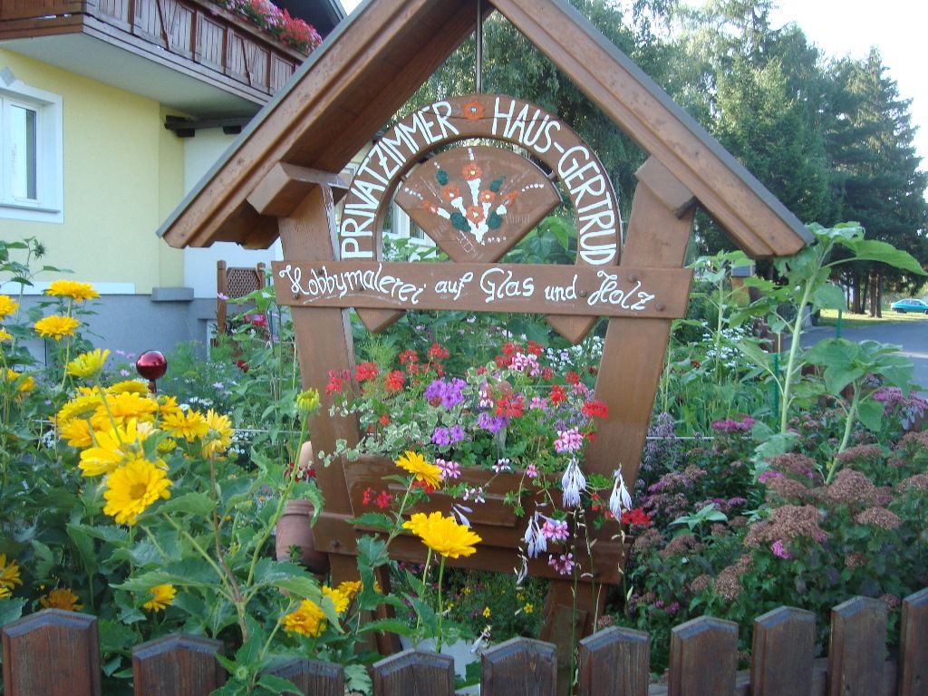 Welcome sign