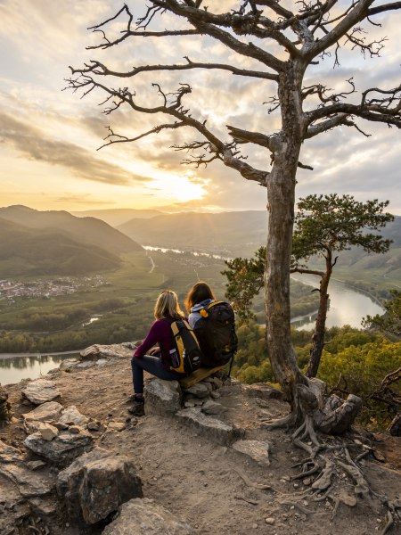 Hiking in summer, © Robert Herbst