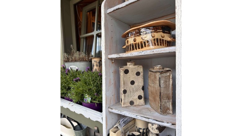 Studio 9A, &copy; : Susanne Jahrl  Grafiken FreundInnenKreativ + AtelierAuszeit: Grafiken erstellt mit KI