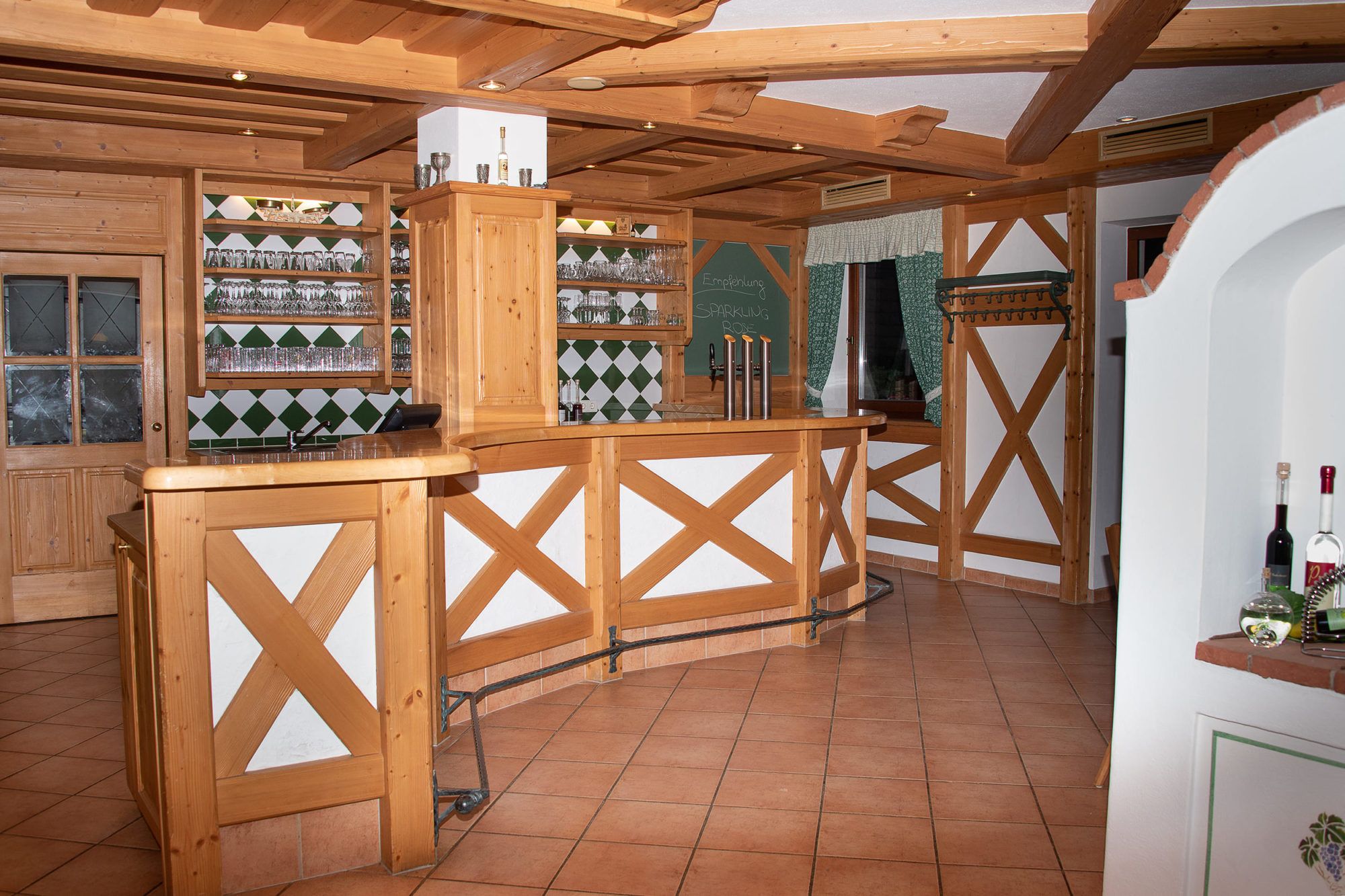 Wine tavern and wine tavern family Preis