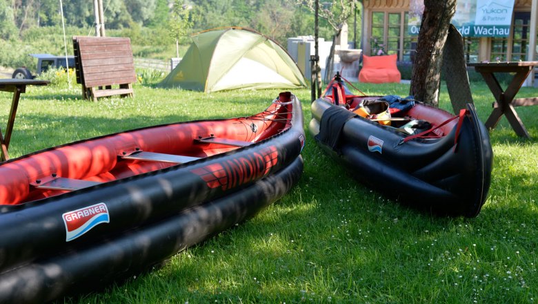 Canoes ready for the trip, © Yukon-Wachau Safari