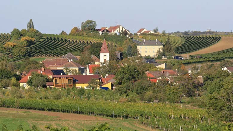 Mitterretzbach parish church, &copy; Wolfgang Gerzer