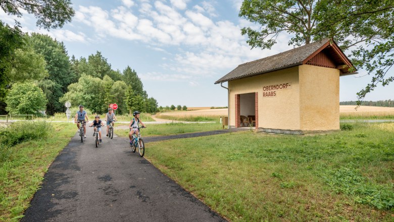 radeln_auf_ehemaligen_bahntrassen_06, © Waldviertel Tourismus, Studio Kerschbaum