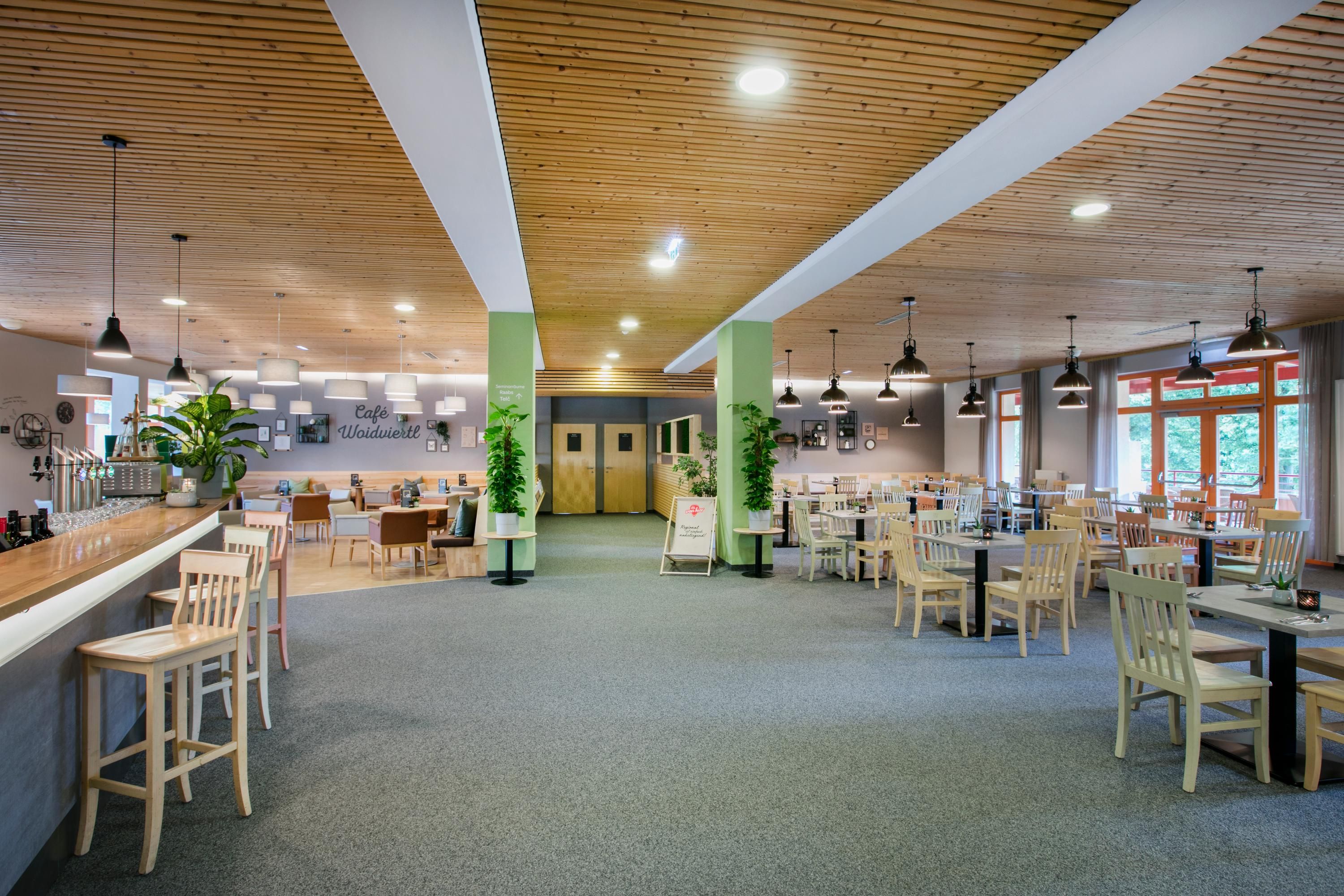 restaurant-area_jufa-hotel-waldviertel_bar(1)